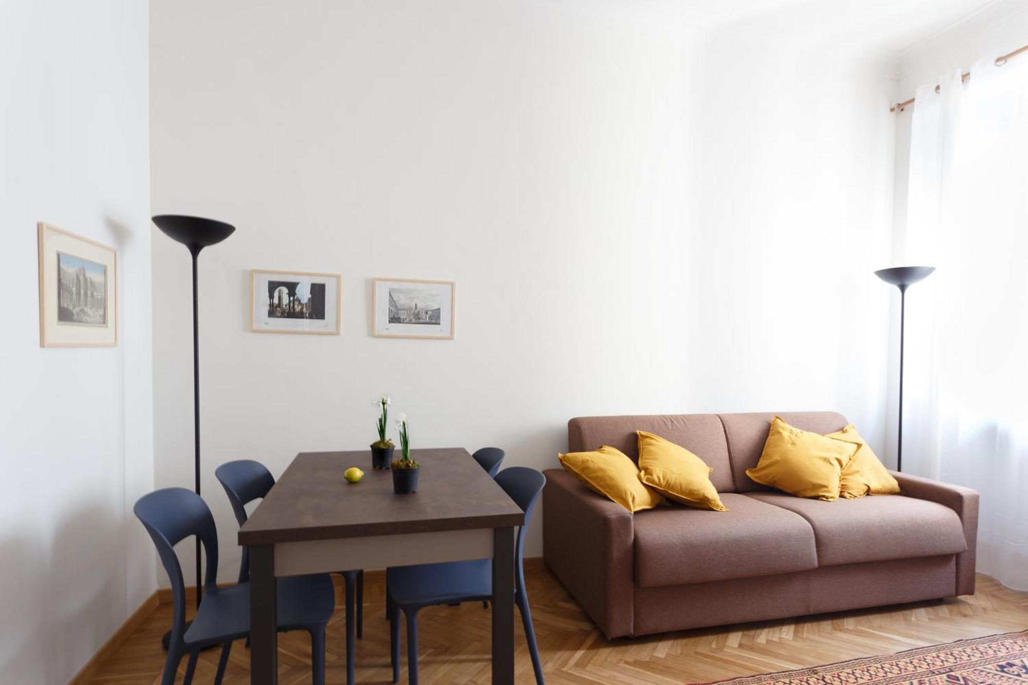 Renovated 3 Bedroom Apartment In The City Center Торино Екстериор снимка