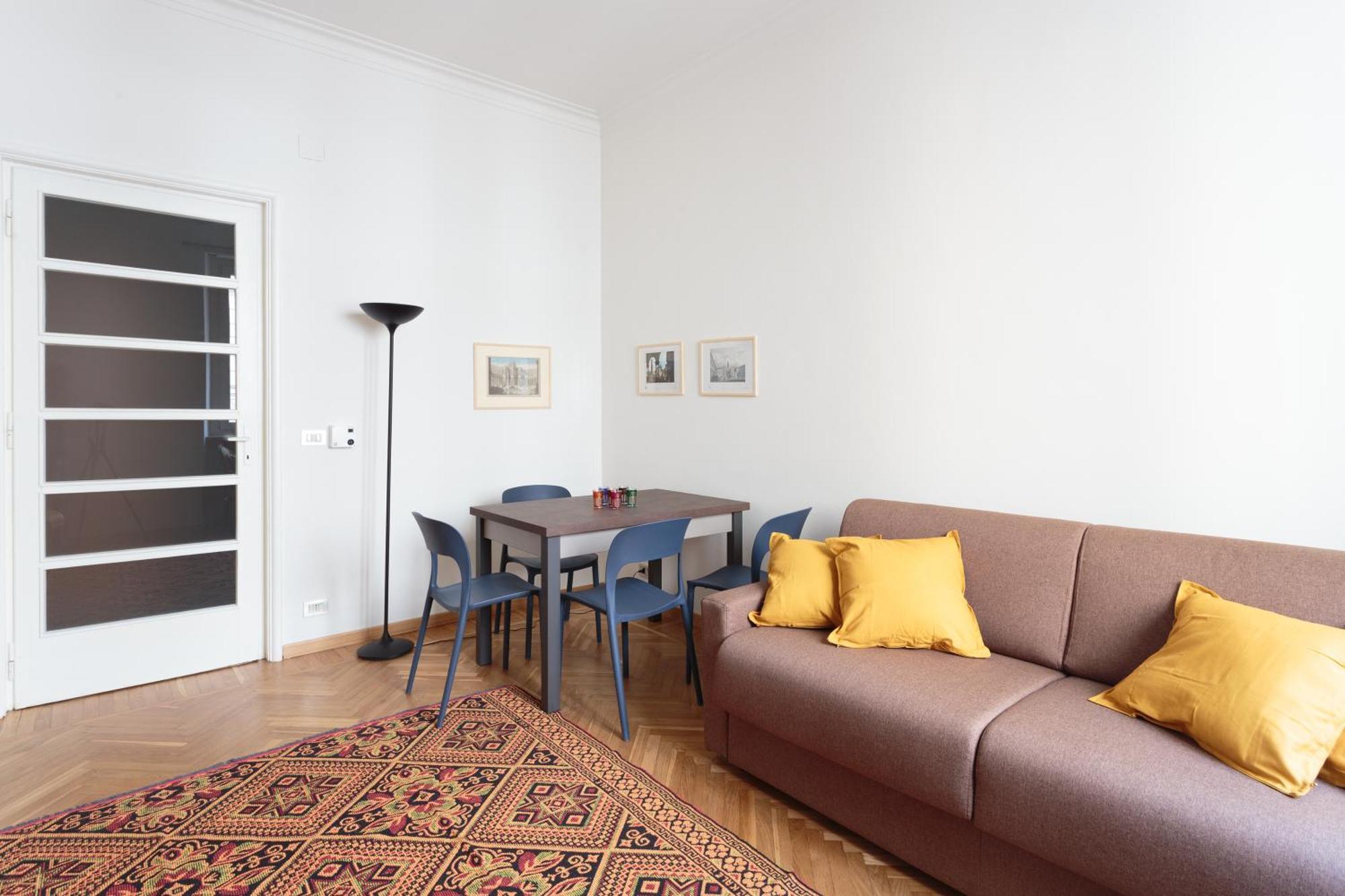 Renovated 3 Bedroom Apartment In The City Center Торино Екстериор снимка